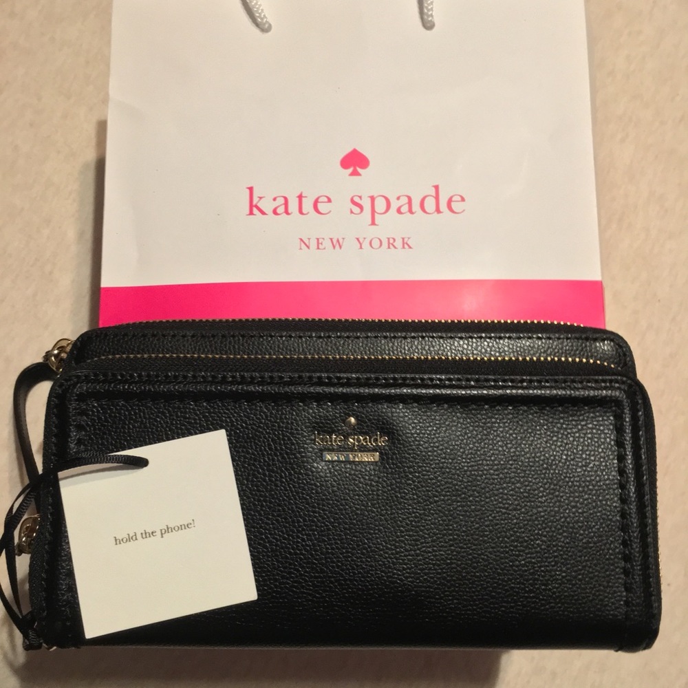 💗 Kate Spade Patterson Drive Anita Wristlet